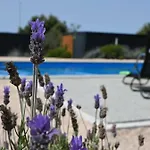 بيت للعطل Mobile Maris With Shared Pool And Sea View