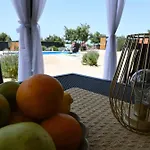 Mobile Maris With Shared Pool And Sea View Holiday home *
