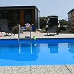 Mobile Maris With Shared Pool And Sea View Holiday home