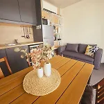 بيت للعطل Mobile Maris With Shared Pool And Sea View