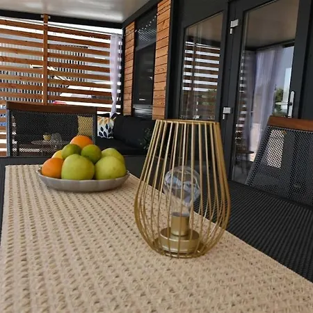 Nyaraló Mobile Maris With Shared Pool And Sea View