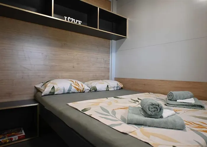 Mobile Maris With Shared Pool And Sea View *